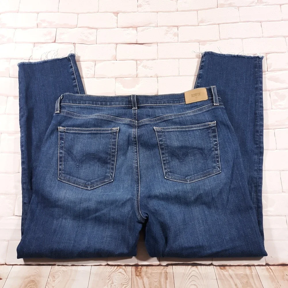 Edwin Jeans Size 32 x 26.5 Blue Cotton Blend Made In USA Frayed Cuff Tapered